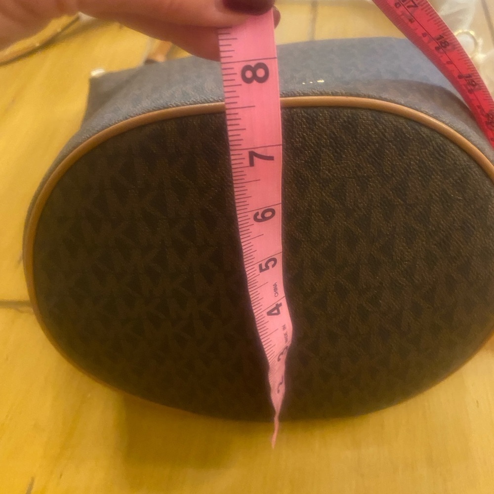 Michael Kors Brooke Medium Logo Bucket Bag Authentic New with Tags & Dust Bag - Picture 13 of 15